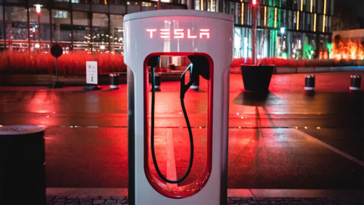 Türkiye’de Tesla Şarj Altyapısı Yeterli mi? Sürücüler Ne Diyor?